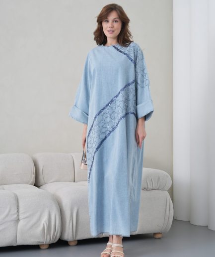 Payet Pul Nakışlı Geniş Kalıp Kot Elbise