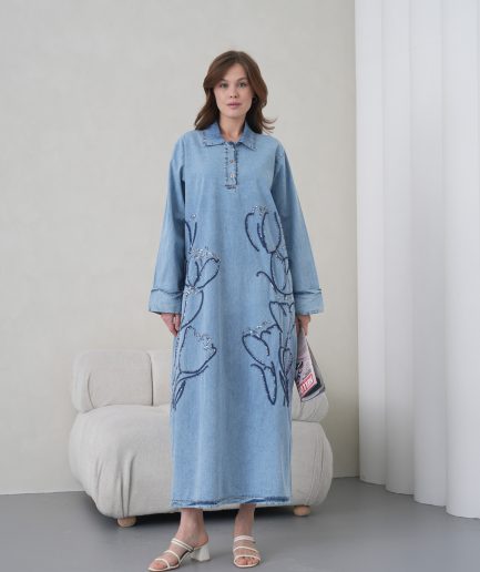 Boncuk Ve Nakış İşlemeli Geniş Kalıp Uzun Kot Elbise