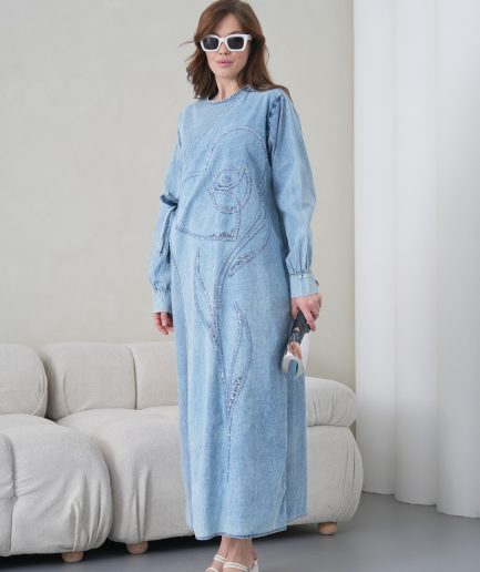 Boncuk Ve Nakış İşlemeli Geniş Kalıp Uzun Kot Elbise