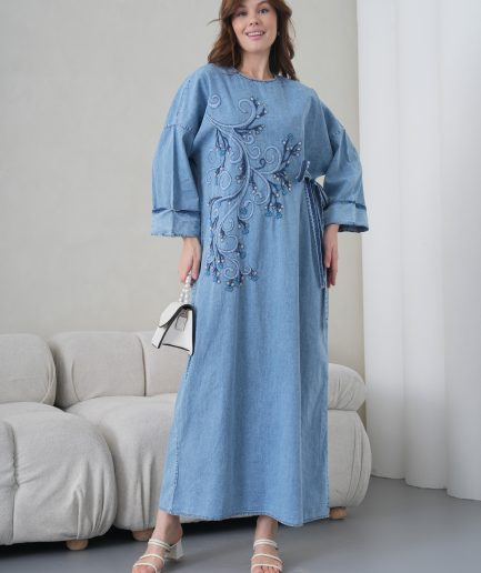 Boncuk Ve Nakış İşlemeli Geniş Kalıp Uzun Kot Elbise