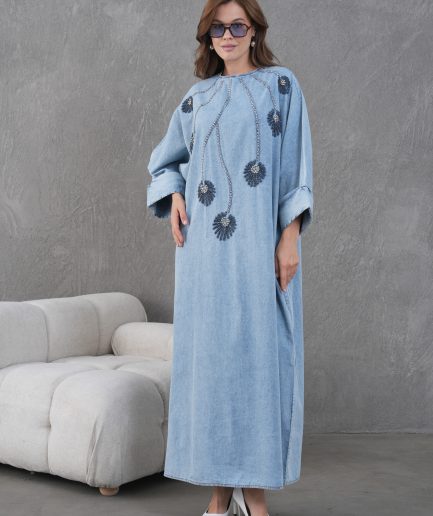 Boncuk Ve Nakış İşlemeli Geniş Kalıp Uzun Kot Elbise