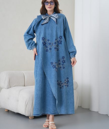 Boncuk Ve Nakış İşlemeli Fularlı Geniş Kalıp Uzun Kot Elbise